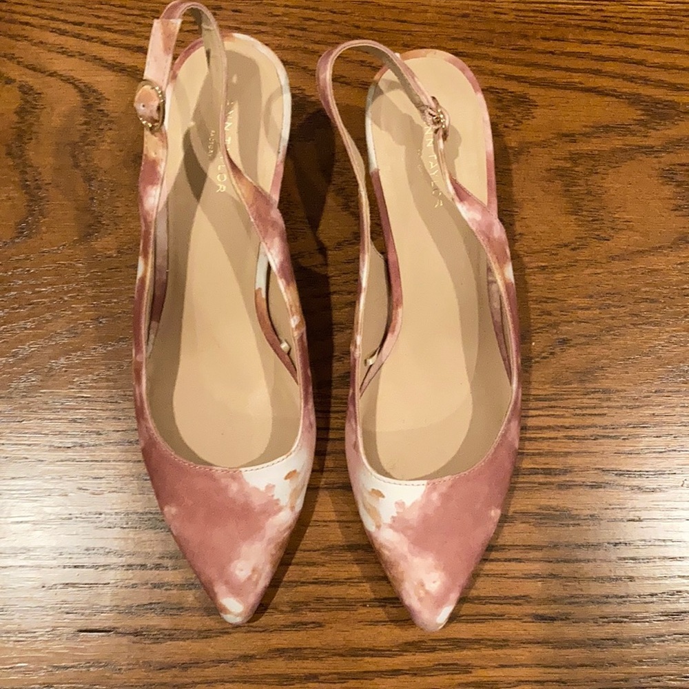 EUC Ann Taylor sling back pumps size 8